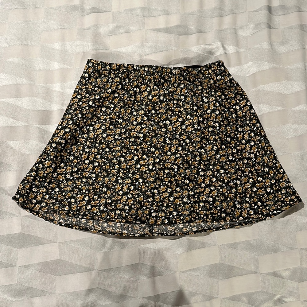 Aeropostale Flower Skirt || size s ||